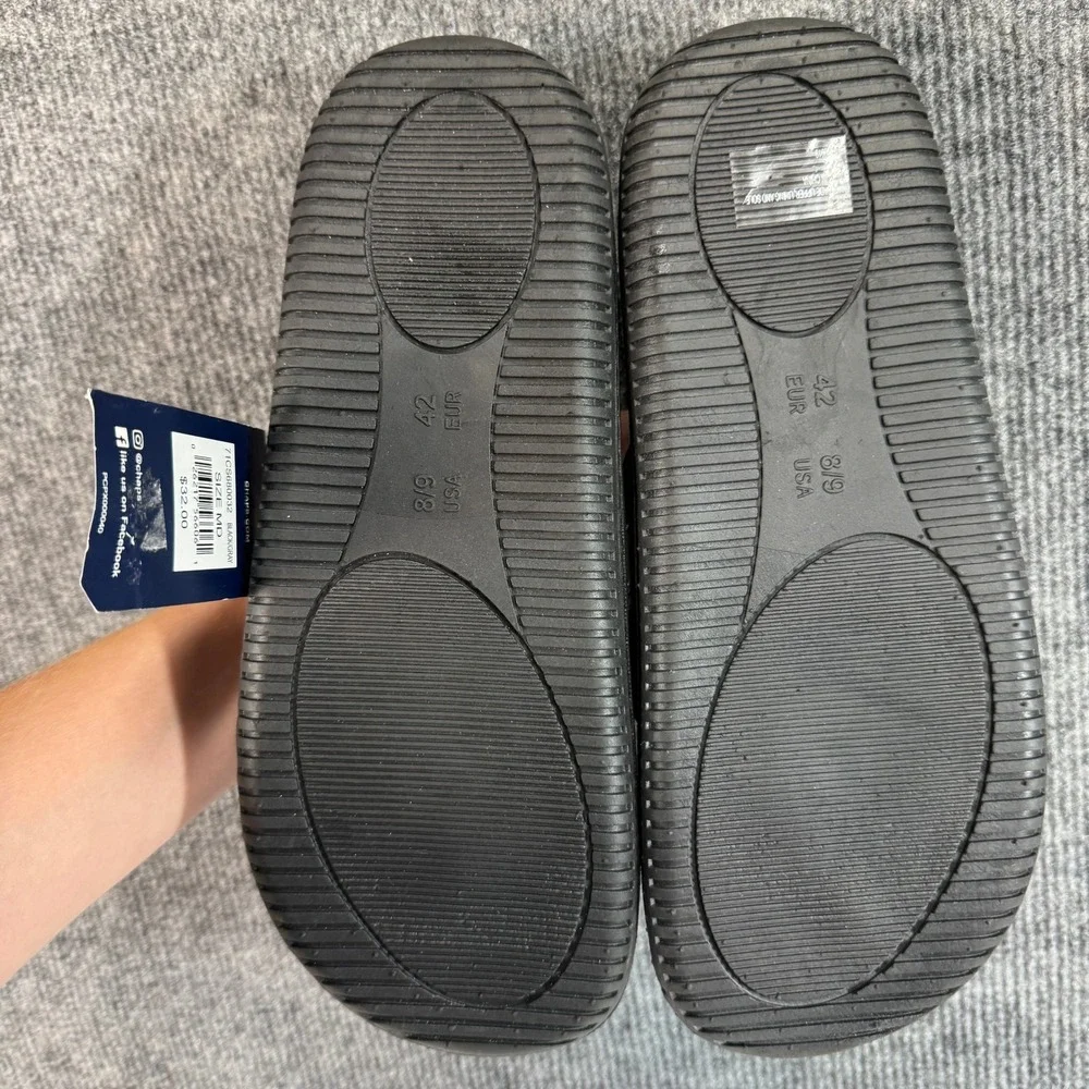 NWT Chaps Mens Performance Memory Foam Flip Flop Sandals Black Gray Size M